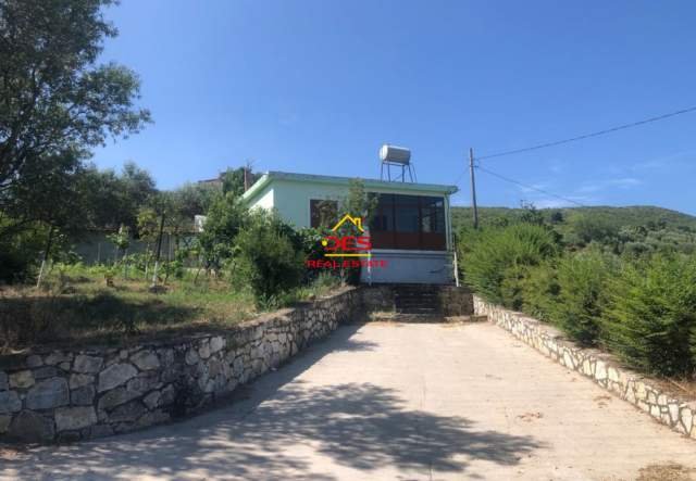 Vlore, shitet shtepi 1 Katshe Kati 1, 700 m² 100.000 Euro (Sherishte,Qishbardhe)