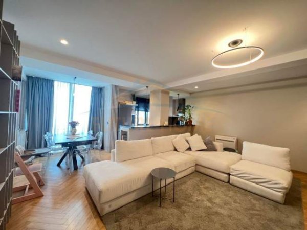 Tirane, shitet apartament 2+1 Kati 8, 117 m² 170.000 Euro