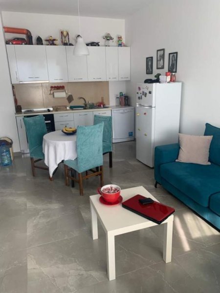 Tirane, jepet me qera apartament 1+1+BLK Kati 8, 60 m² 400 Euro (Oxhaku)