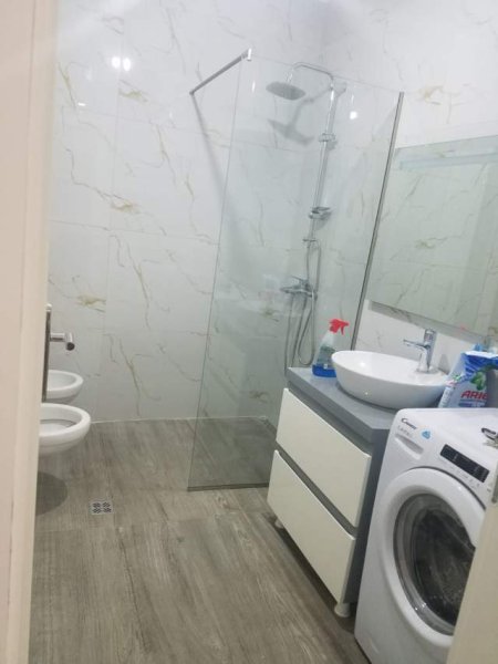 Tirane, jepet me qera apartament 1+1+BLK Kati 2, 65 m² 400 Euro (Selvia)