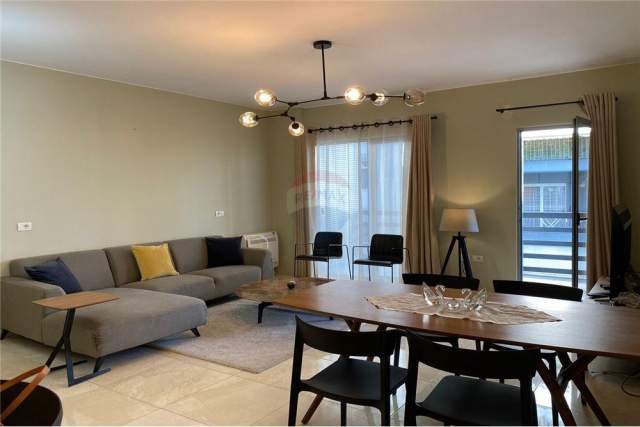 Shqiperi, jepet me qera apartament 2+1+BLK Kati 2, 105 m² 690 Euro (Komuna e Parisit)