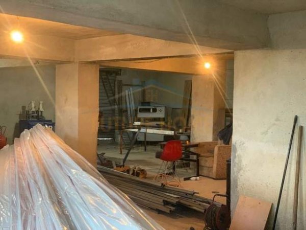 Korce, shitet ambjent biznesi Kati -1, 125 m² 40.000 Euro (Lagjia 10, Korçë)
