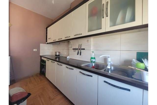Tirane, shitet apartament Kati 6, 104 m² 100.000 Euro (Astir,  Tiranë,  Shqipëri)