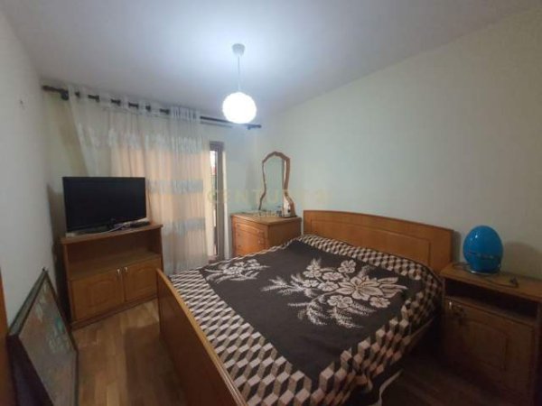 Tirane, jepet me qera apartament 2+1+BLK Kati 1, 85 m² 450 Euro (Shkolla e Baletit)