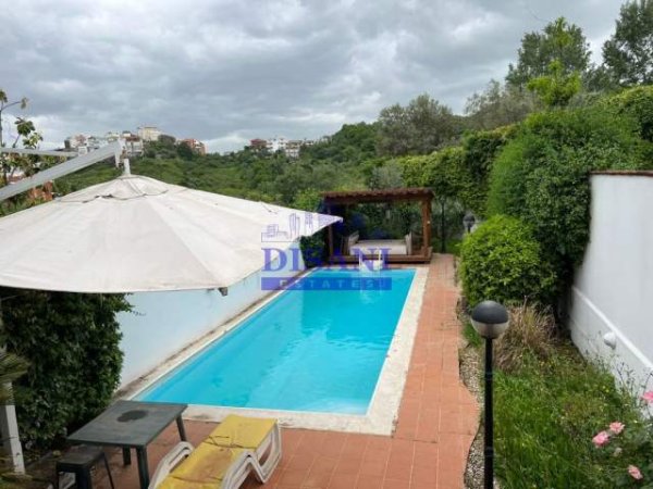 Tirane, jepet me qera Vile 200 m² 2.000 Euro (Kodra e Diellit)