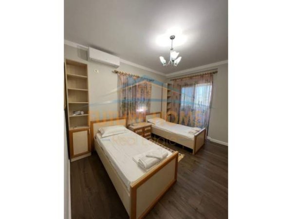 Tirane, jepet me qera apartament 2+1+BLK Kati 6, 129 m² 700 Euro (Stadiumi Dinamo)