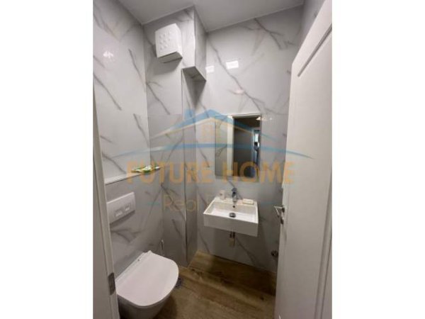 Tirane, jepet me qera apartament 2+1+BLK Kati 6, 129 m² 700 Euro (Stadiumi Dinamo)
