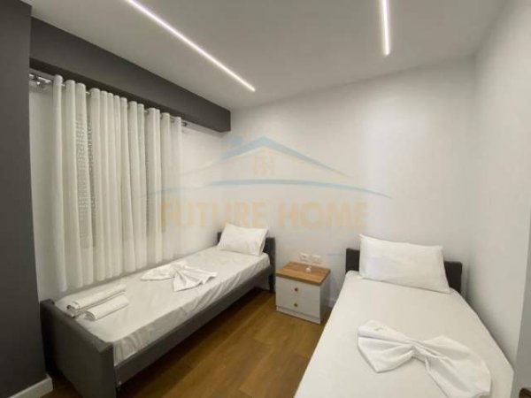 Durres, jepet me qera apartament 2+1 Kati 9, 80 m² 650 Euro (Plazh)