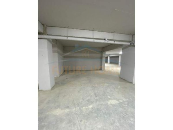 Tirane, jepet me qera apartament 2+1+BLK Kati 1, 109 m² 450 Euro (Teodor Keko)