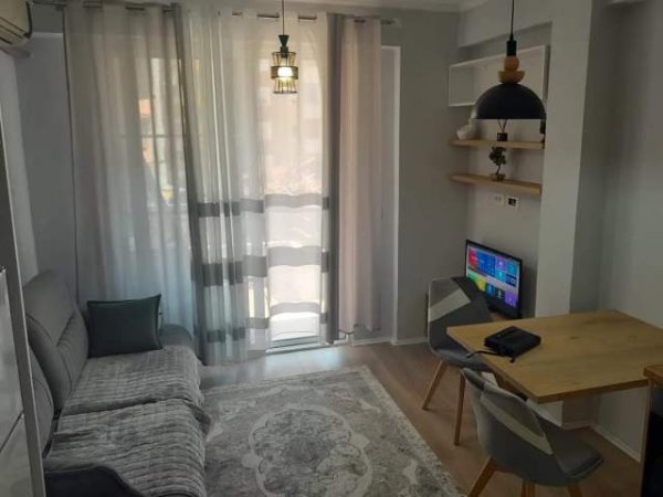 Tirane, jepet me qera garsonier Kati 2, 36 m² 400 Euro (Selvia)