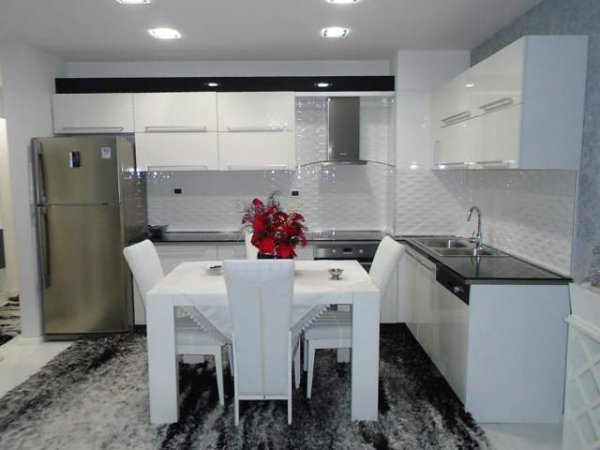 Tirane, jepet me qera apartament Kati 5, 120 m² 650 Euro (Komuna e Parisit)