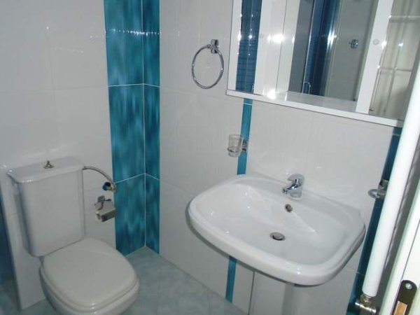 Tirane, jepet me qera apartament Kati 5, 120 m² 650 Euro (Komuna e Parisit)