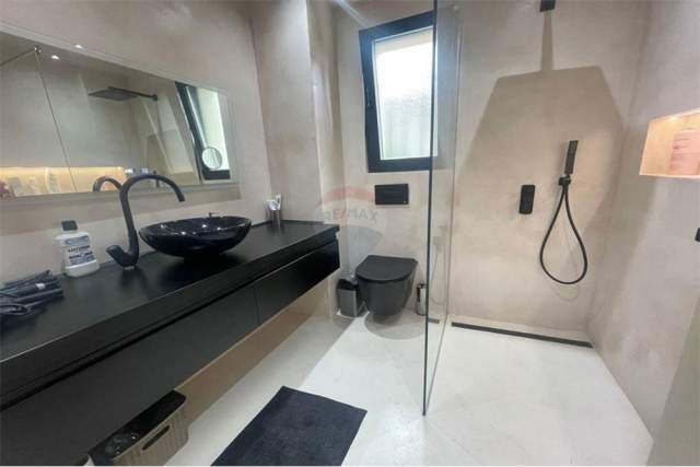 Tirane, jepet me qera apartament 1+1 Kati 2, 60 m² 500 Euro (shkolla baletit)