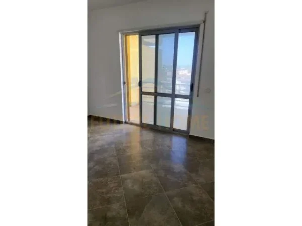 Durres, shitet apartament 2+1 Kati 6, 131 m² 115.000 Euro (Plazh, Iliria)