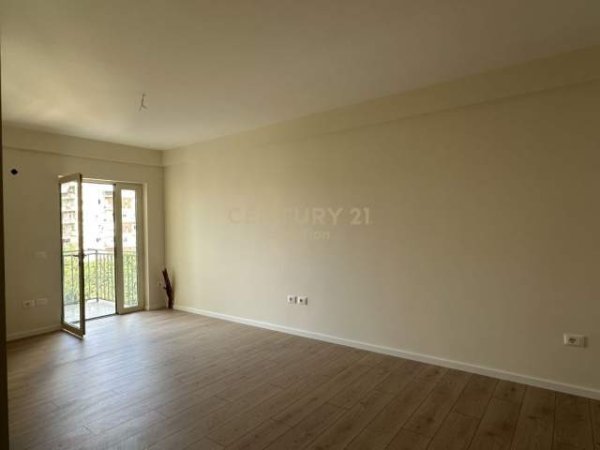 Tirane, shes apartament Kati 3, 57 m² 95.000 Euro (21 dHJETORI)