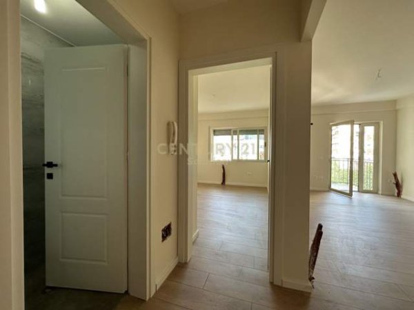 Tirane, shes apartament Kati 3, 57 m² 95.000 Euro (21 dHJETORI)