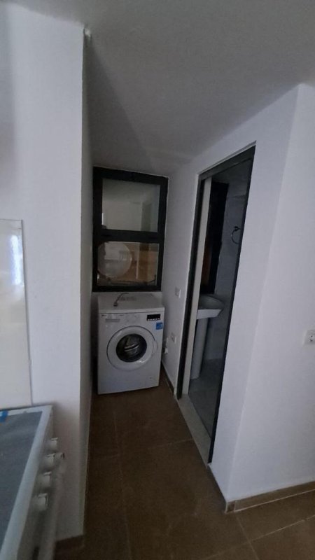 Tirane, shitet apartament duplex 2+1 Kati 0, 40 m² 57.000 Euro (Rruga e Dibres)