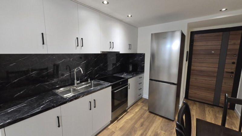 Tirane, jepet me qera apartament 1+1 , 1.000 €