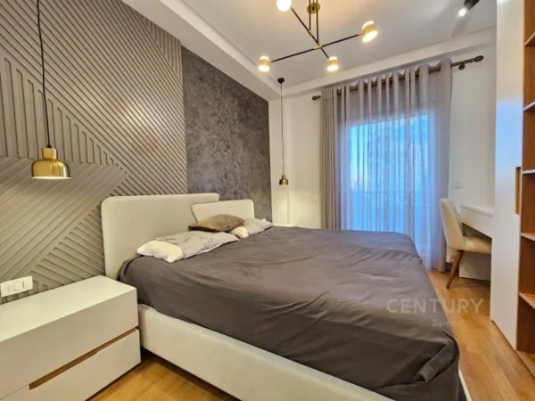 Tirane, jepet me qera apartament 2+1+Ballkon Kati 2, 103 m² 1.350 € (Quartum Residence)