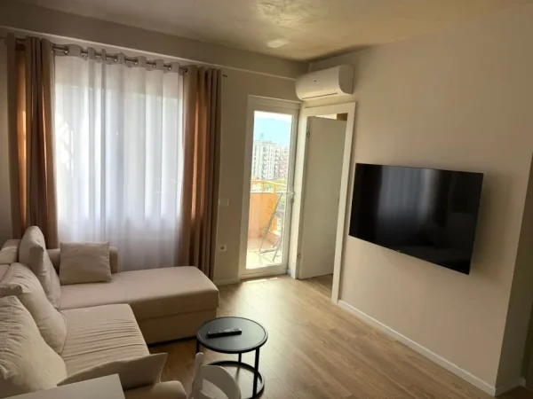 Tirane, jepet me qera apartament 1+1 Kati 7, (Astir)