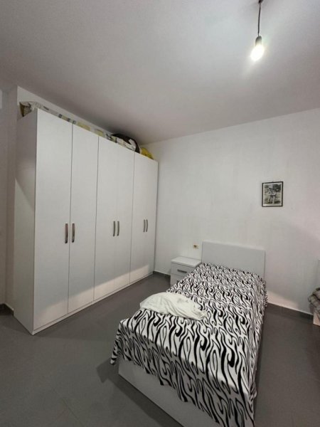 Tirane, shitet apartament 2+1 Kati 7, 130 m² 159.500 € (Yzberisht, prane Unikut)