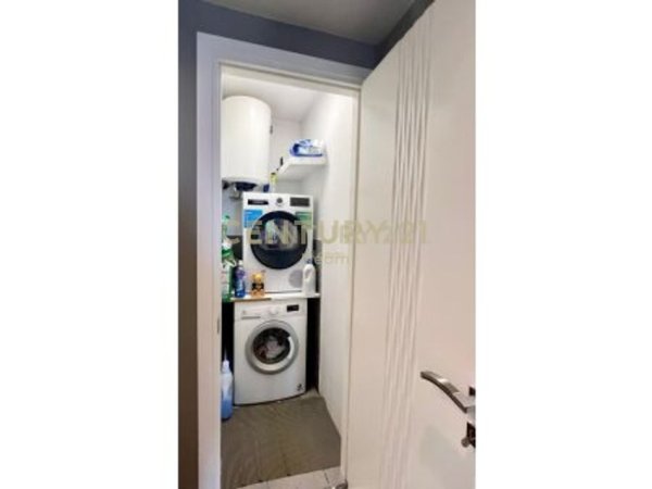 Tirane, jepet me qera apartament 2+1 Kati 4, 99 m² 1.100 € (Liqeni i Thate)