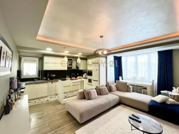 Tirane, jepet me qera apartament 2+1 Kati 4, 99 m² 1.100 € (Liqeni i Thate)