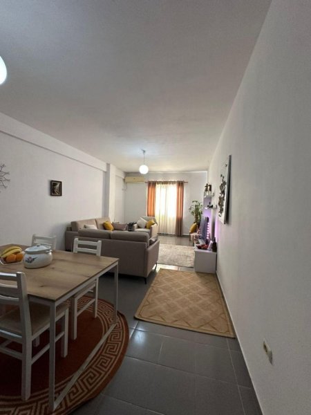 Tirane, shitet apartament 2+1 Kati 7, 130 m² 159.500 € (Yzberisht, prane Unikut)