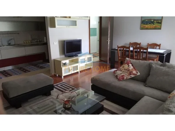 Qera , Apartament 1+1 , Pazari i Ri , Tirane