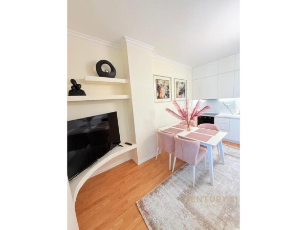 Tirane, jap me qera apartament 2+1 Kati 6, 80 m² 1.300 € 