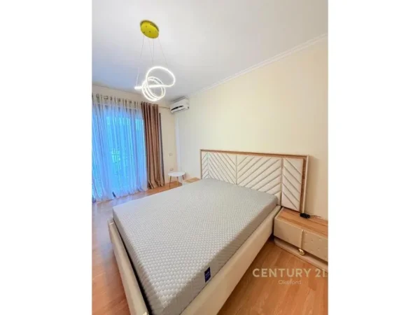 Tirane, jap me qera apartament 2+1 Kati 6, 80 m² 1.300 € 