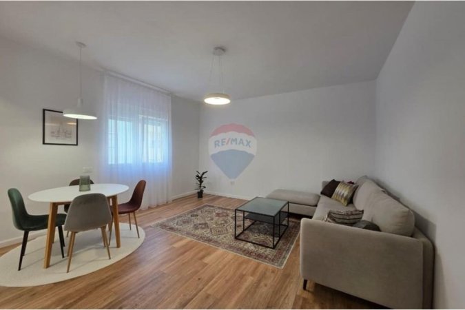 Tirane, jepet me qera apartament 2+1 Kati 5, 88 m² 700 € (Rruga Sami Frasheri)