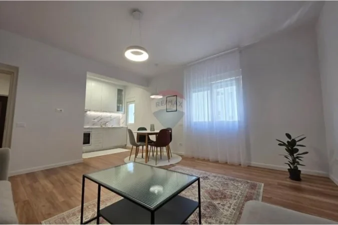 Tirane, jepet me qera apartament 2+1 Kati 5, 88 m² 700 € (Rruga Sami Frasheri)