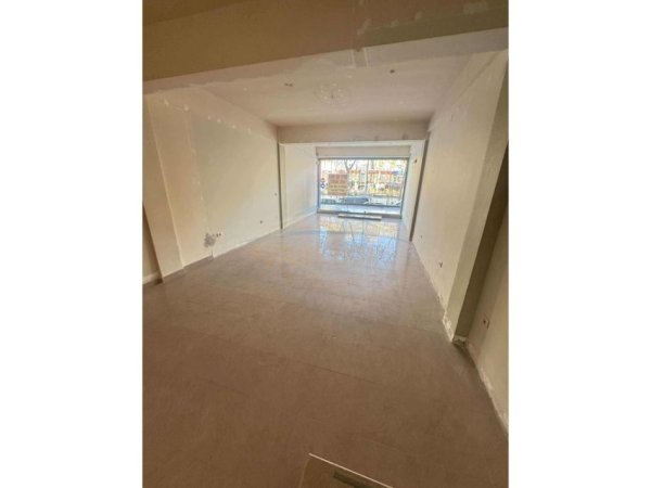 Qera , Ambient Komercial , Rruga Dritan Hoxha , Tirane 2,700 €