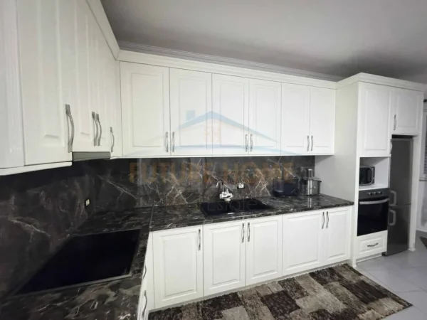 Qera , Apartament 2+1 , Selitë , Tirane 450 €