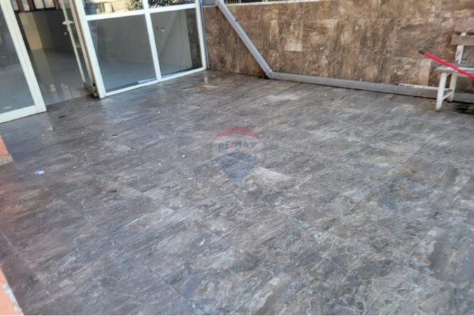 Tirane, jepet me qera dyqan , 71 m² 550 € (Rruga Frang Bardhi)