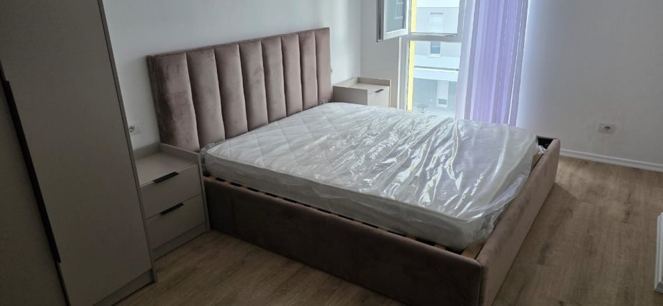 Tirane, jepet me qera apartament 2+1+Garazh, Kati 2, 85 m² 500 € (Tek Univers City, pranë QTU-së, Tiranë)