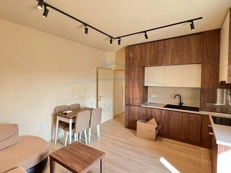 Tirane, jepet me qera apartament 1+1 Kati 7, 60 m² 850 € 