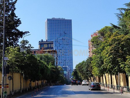 Tirane, jepet me qera apartament 4+1 Kati 4, 157 m² 1.200 € 