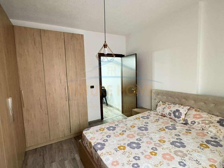 Tirane, jepet me qera apartament 2+1 Kati 6, 75 m² 500 € 