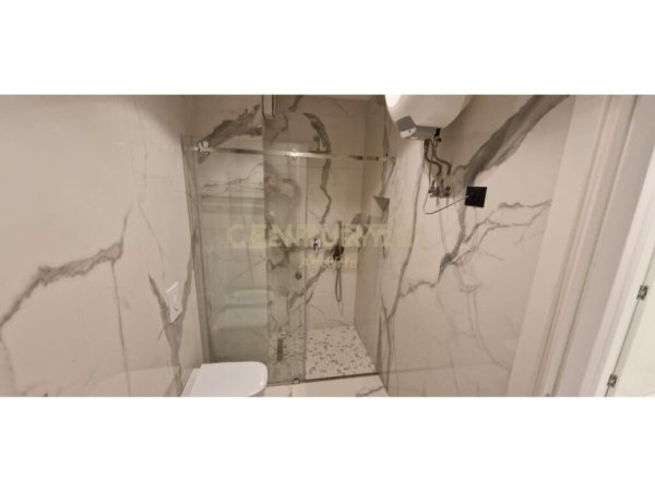 Tirane, jepet me qera apartament 2+1 Kati 5, 129 m² 1.200 € 