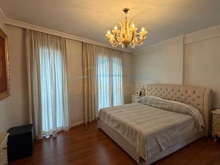Tirane, shitet apartament 3+1 Kati 6, 174 m² 850.000 € 