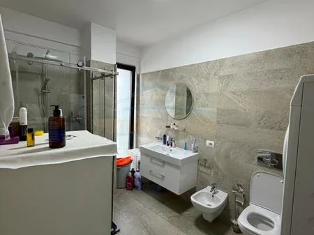 Tirane, shitet apartament 3+1 Kati 6, 174 m² 850.000 € 