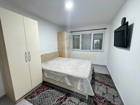 Tirane, jepet me qera apartament 2+1 Kati 3, 84 m² 450 € 