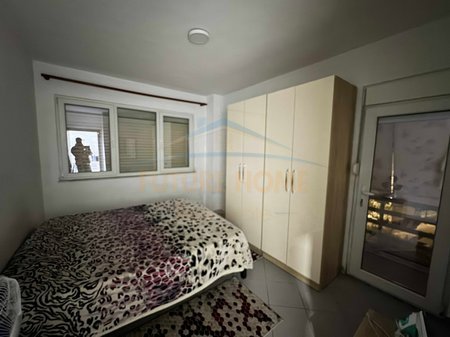 Tirane, jepet me qera apartament 2+1 Kati 3, 84 m² 450 € 