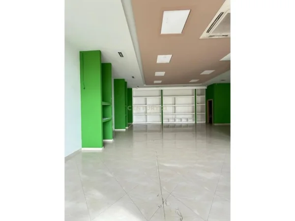 Durres, shitet ambjent biznesi Kati 0, 92 m² 300.000 € (Durres)