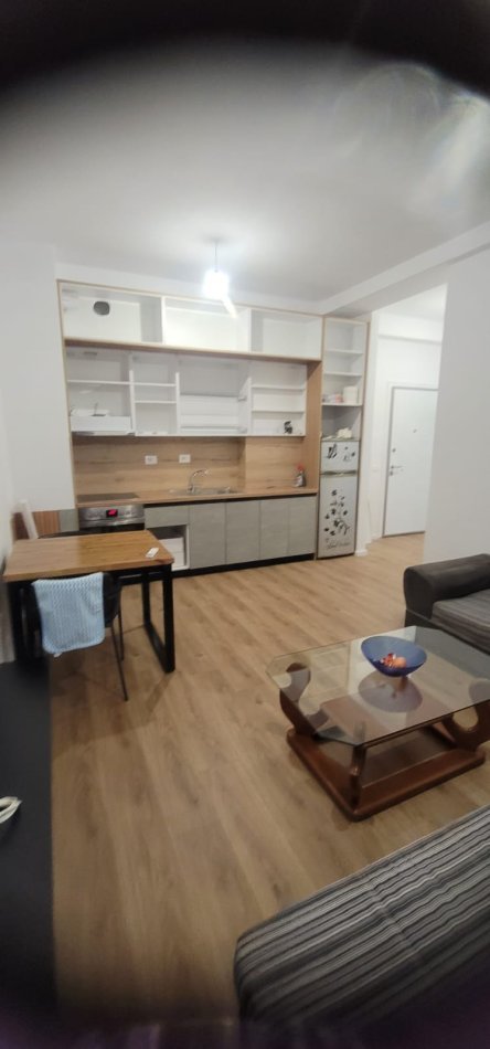 Tirane, jepet me qera apartament 1+1 Kati 5, 400 € 