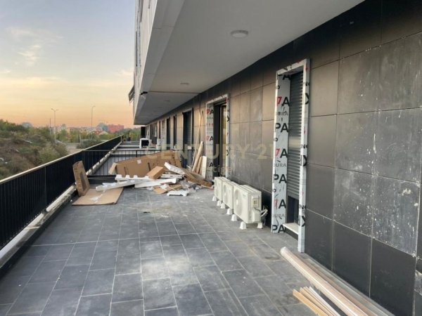 Tirane, jepet me qera apartament 2+1+Aneks+Ballkon Kati 2, 117 m² 1.300 € (Liqeni thate)