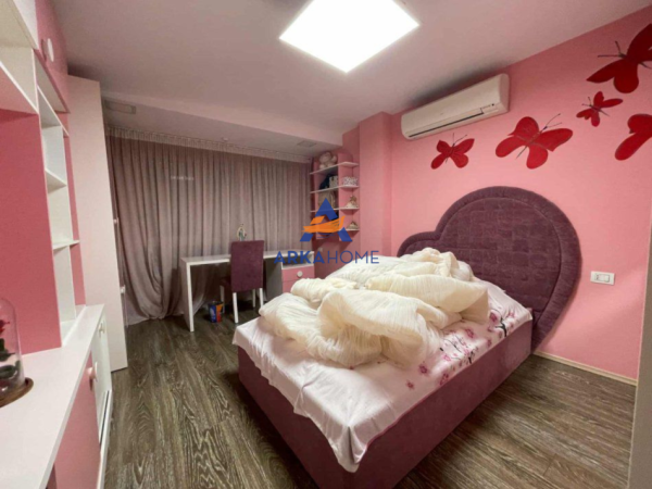 Tirane, shitet apartament+verande | Penthouse 4+1 Kati 4, 424.000 € 