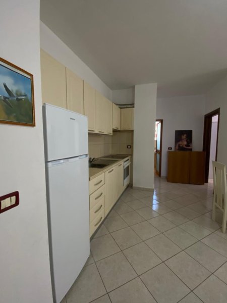 Tirane, jepet me qera apartament 2+1+Aneks+Ballkon Kati 5, 104 m² 500 € 